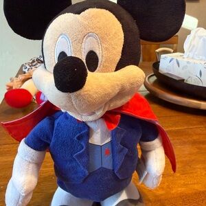 (Working) Disney Animated Mickey Mouse Plush Halloween Vampire